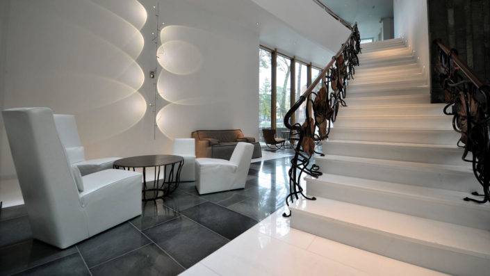 alta-skifer-lobby-trapp