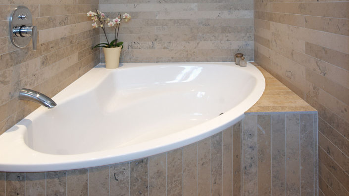 jura-grey-blue-kalkstein-bad